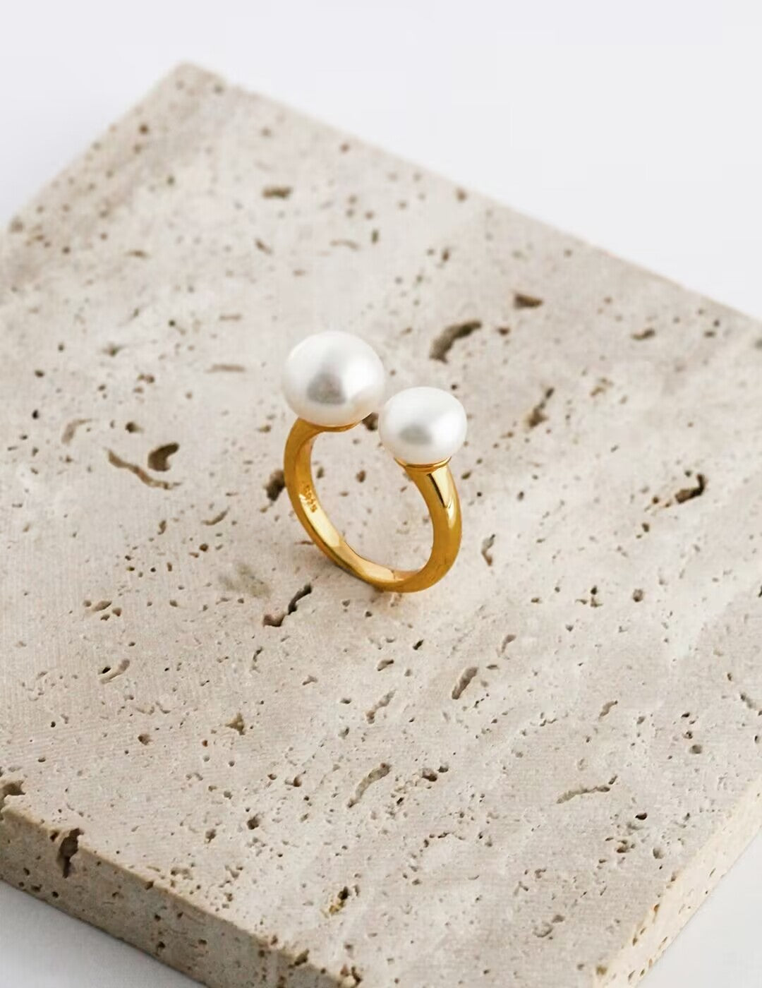 Smiling pearl rings with 18K gold plated