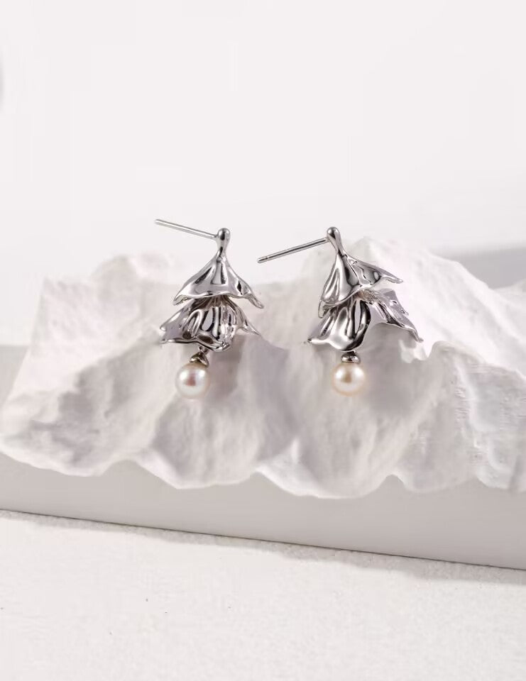 "Dancer" S925 Silver Pearl Earrings