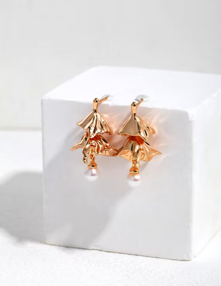 "Dancer" S925 Silver Pearl Earrings