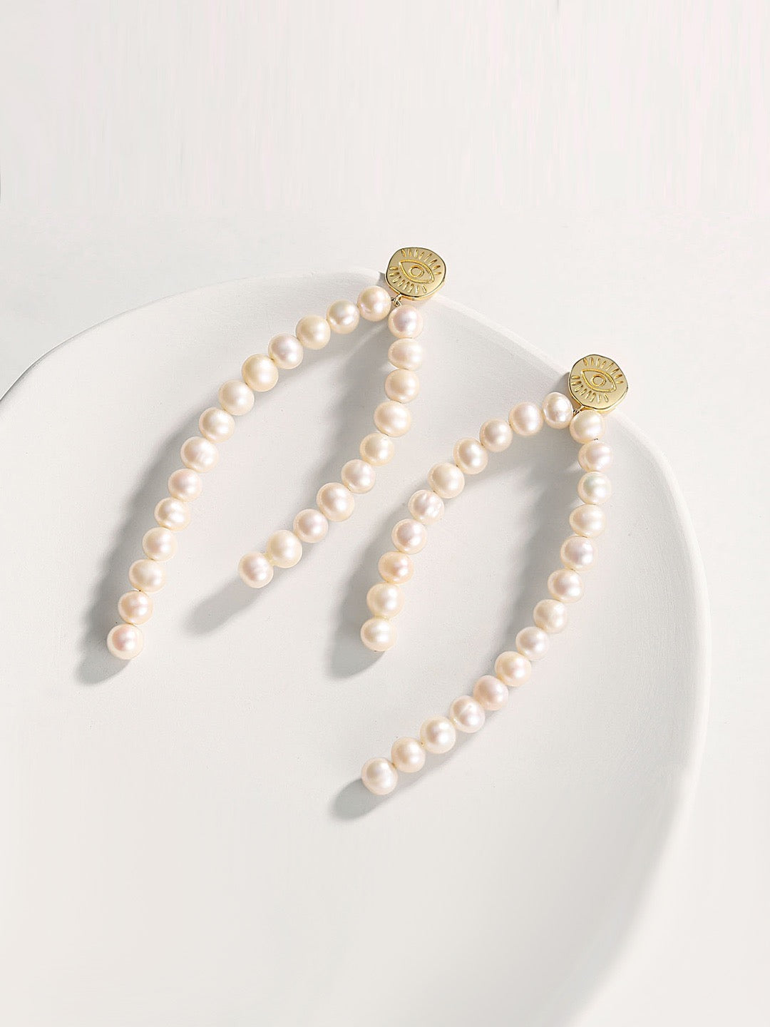 Pearl of the Sea Earrings (One Piece)